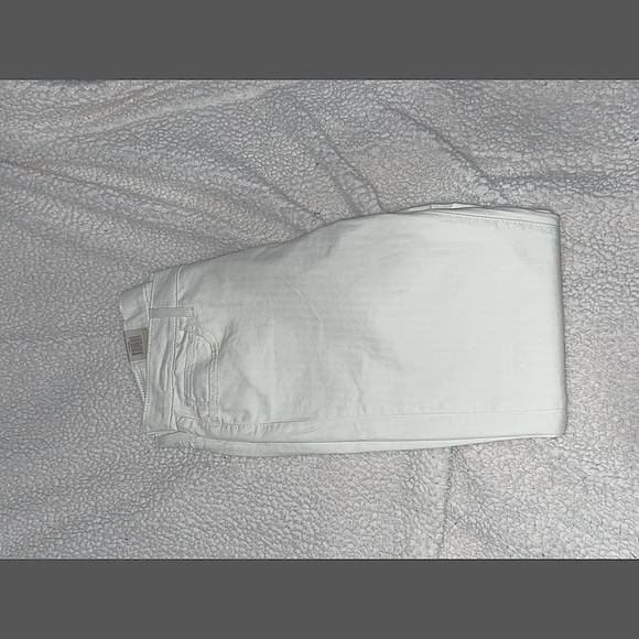 NWT Levi’s White Striped 710 Super Skinny Jeans Size 32X30 - Picture 1 of 4